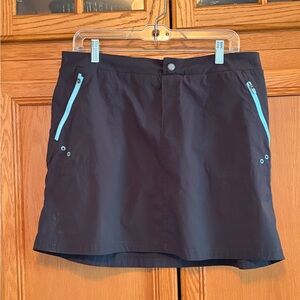 Te Verde Black Skort with Blue Accents size large